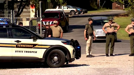 Una veintena de desaparecidos tras una explosión en una planta militar de armamento en Tennessee. Una veintena de desaparecidos tras una explosión en una planta militar de armamento en Tennessee.
