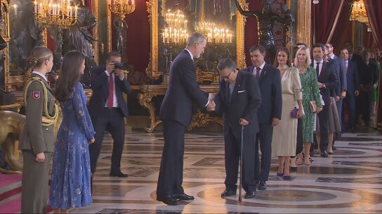 Los besamanos del 12-O, momentos lleno de historia: de cotilleos a fallos de protocolo