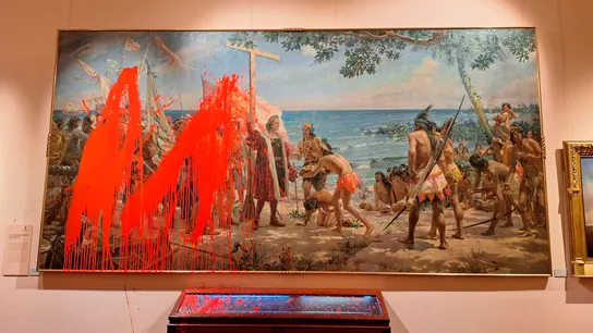 Dos activistas vandalizan un cuadro de Cristóbal Colón en el Museo Naval de Madrid Dos activistas vandalizan un cuadro de Cristóbal Colón en el Museo Naval de Madrid