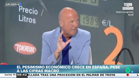 Alfonso Arús entiende el "pesimismo económico" de los españoles: "Y eso que somos optimistas, que hemos pasado un COVID y un apagón cantando" Alfonso Arús entiende el "pesimismo económico" de los españoles: "Y eso que somos optimistas, que hemos pasado un COVID y un apagón cantando"