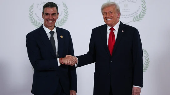 Pedro Sánchez y Donald Trump en Egipto Pedro Sánchez y Donald Trump en Egipto