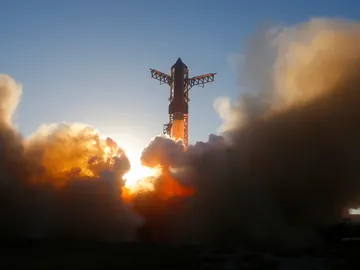 Cohete Starship en su undécimo vuelo de prueba Cohete Starship en su undécimo vuelo de prueba