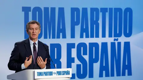 El presidente del PP, Alberto Núñez Feijóo, durantre el acto donde ha presentado su Plan de Inmigración El presidente del PP, Alberto Núñez Feijóo, durantre el acto donde ha presentado su Plan de Inmigración