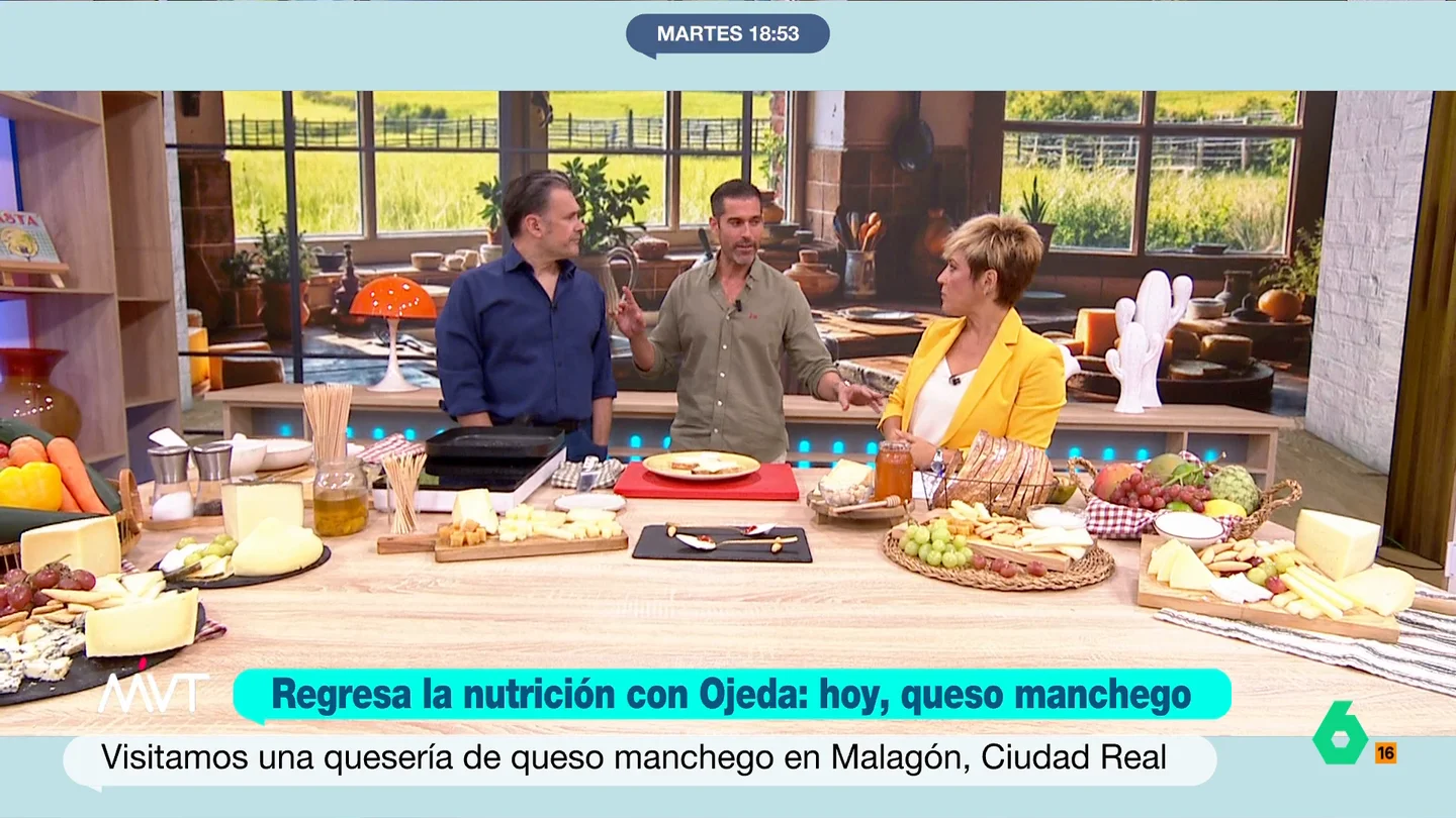 ¿El queso puede ser adictivo? El dietista Pablo Ojeda aclara esta cuestión El experto en nutrición muestra diferentes maneras de disfrutar del queso, un alimento que algunas personas consideran adictivo. Además, Ojeda también ha respondido varias dudas de Iñaki López y Cristina Pardo sobre este producto.