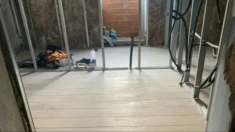 Más de 4.000 familias de Extremadura siguen esperando las ayudas prometidas para hacer sus casas más eficientes Más de 4.000 familias de Extremadura siguen esperando las ayudas prometidas para hacer sus casas más eficientes