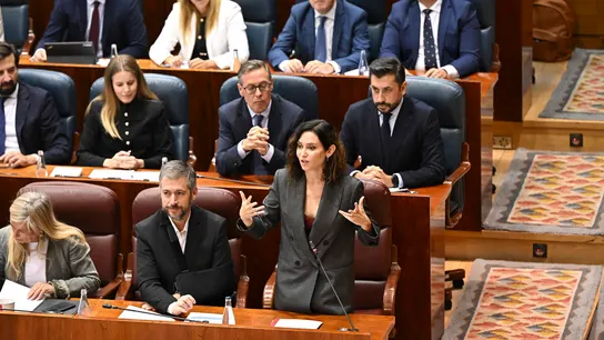 La presidenta de la Comunidad de Madrid, Isabel Díaz Ayuso interviene en el pleno de la Asamblea de Madrid celebrado este jueves La presidenta de la Comunidad de Madrid, Isabel Díaz Ayuso interviene en el pleno de la Asamblea de Madrid celebrado este jueves