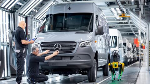 Mercedes Robot Aris