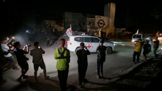 Ham&aacute;s devuelve los cuerpos de dos rehenes a Cruz Roja.