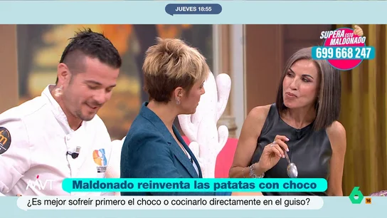 Beatriz de Vicente valora la versión de Carlos Maldonado de su receta de papas con choco: "Mamá, te encantaría" El cocinero Carlos Maldonado ha versionado una receta de papas con choco que ha propuesto Beatriz de Vicente. Y ha sido justo la abogada la encargada de poner nota a la receta que ha preparado el chef.