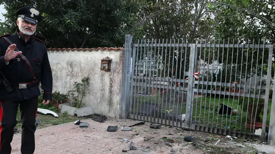 Atentado contra la información en Italia: hacen explotar el coche de un periodista antimafia frente a su casa Atentado contra la información en Italia: hacen explotar el coche de un periodista antimafia frente a su casa