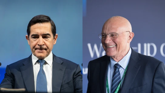 Los presidentes de BBVA y Banco Sabadell, Carlos Torres y Josep Oliu, en sendas imágenes de archivo Los presidentes de BBVA y Banco Sabadell, Carlos Torres y Josep Oliu, en sendas imágenes de archivo