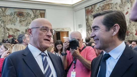 El presidente del Banco Sabadell, Josep Oliu, y el presidente del BBVA, Carlos Torres Vila, en una imagen de archivo El presidente del Banco Sabadell, Josep Oliu, y el presidente del BBVA, Carlos Torres Vila, en una imagen de archivo