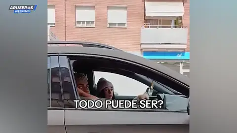 El vídeo de Nicki Nicole haciéndole de taxista a Lamine Yamal y sorprendiendo a una fan con una revelación El vídeo de Nicki Nicole haciéndole de taxista a Lamine Yamal y sorprendiendo a una fan con una revelación