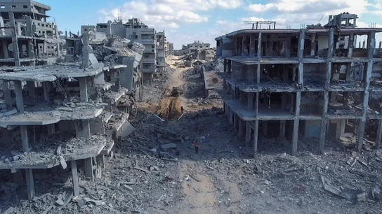Una vista aérea muestra la destrucción en un barrio residencial de Ciudad de Gaza Una vista aérea muestra la destrucción en un barrio residencial de Ciudad de Gaza