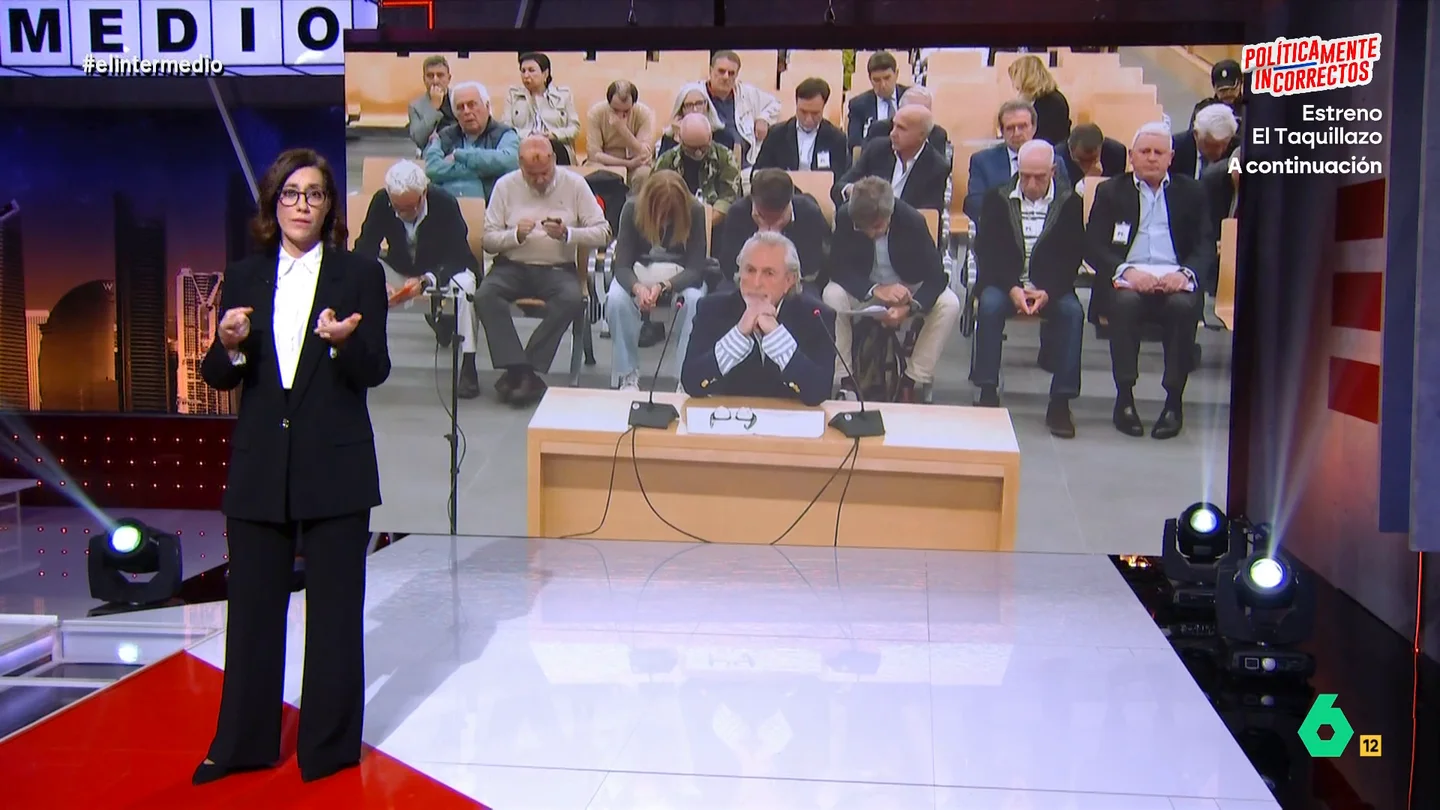 El 'alegato' de Cristina Gallego por Francisco Correa: "Lo único que ha pagado ha sido el pato, porque impuestos..." Cristina Gallego analiza en este vídeo la declaración de Francisco Correa en el último juicio de la 'trama Gürtel', que ha comenzado hoy; "Todo lo que se ahora en impuestos se lo ahorra también en palabras".