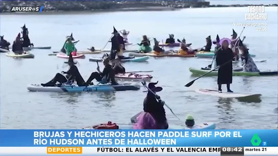 El vídeo de decenas de brujas y hechiceros haciendo paddle surf por el río Hudson antes de Halloween El vídeo de decenas de brujas y hechiceros haciendo paddle surf por el río Hudson antes de Halloween