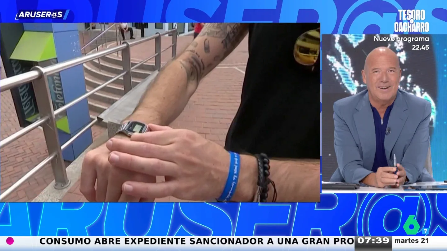 Alfonso Arús se moja sobre el cambio de hora: "Es un latazo cambiar el reloj del horno, del microondas y del coche" Alfonso Arús se moja sobre el cambio de hora: "Es un latazo cambiar el reloj del horno, del microondas y del coche"