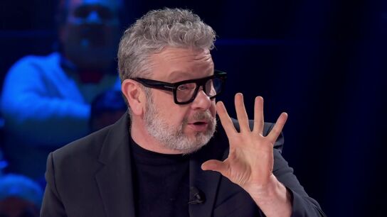 I&ntilde;aki L&oacute;pez alucina al ver la reacci&oacute;n de Chicote: "Si sube m&aacute;s las cejas salen de plat&oacute;"