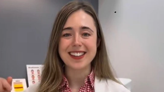 Leire Barrutia, dermatóloga, en una captura de su perfil de Tik-Tok (@dermisphere) Leire Barrutia, dermatóloga, en una captura de su perfil de Tik-Tok (@dermisphere)