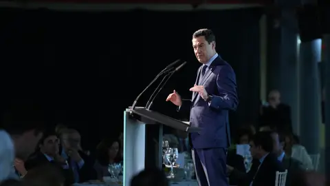El presidente de la Junta de Andalucía, Juanma Moreno, interviene en el Foro ABC de Sevilla. El presidente de la Junta de Andalucía, Juanma Moreno, interviene en el Foro ABC de Sevilla.