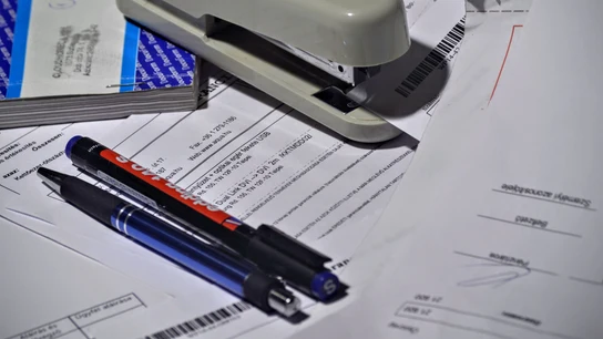 Adiós a las facturas en papel con Verifactu Adiós a las facturas en papel con Verifactu