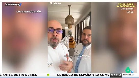 Un restaurante denuncia en vídeo que 16 personas que habían reservado les han dejado tirados: "¿Qué podemos hacer? ¿Cobrar la reserva?" Un restaurante denuncia en vídeo que 16 personas que habían reservado les han dejado tirados: "¿Qué podemos hacer? ¿Cobrar la reserva?"