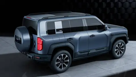 Parece un Toyota Land Cruiser, pero es chino, híbrido y llegará a España próximamente Fang Cheng Bao 5