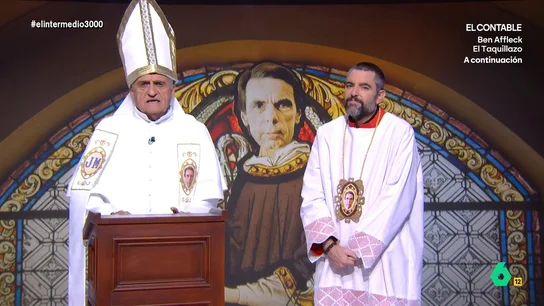 El 'monaguillo Mateo' sobre la "bendición" que hace Aznar de la inmigración: "Solo lo dice para no quedarse sin chacha" Dani Mateo y el Gran Wyoming celebran una nueva 'misa aznariana' para hablar sobre el nuevo 'evangelio' aznariano: el nuevo libro de José María Aznar, titulado 'Orden y libertad'.