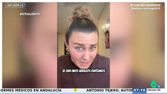 Una joven española que vive en EEUU explica cómo reaccionan al saludo de los dos besos: "Ponen cara de asco" Una joven española que vive en EEUU explica cómo reaccionan al saludo de los dos besos: "Ponen cara de asco"