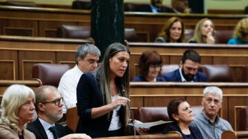 La portavoz de Junts, M&iacute;riam Nogueras, interviene durante la sesi&oacute;n de control al Ejecutivo