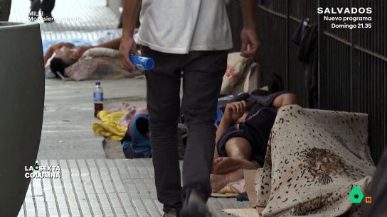 laSexta Columna visita Bueno Aires dos a&ntilde;os despu&eacute;s de la llegada de Milei a la presidencia de Argentina y en este v&iacute;deo presencia las protestas por los recortes y c&oacute;mo las promesas electorales del 'le&oacute;n' se quedaron en meros 'rugidos'.