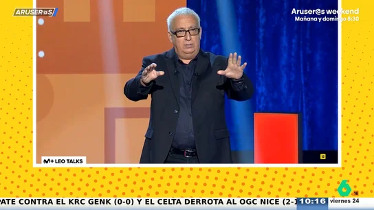 Leo Harlem, a las batas de hospital: "Las diseñó un director de cine porno, pero vasco" Leo Harlem, a las batas de hospital: "Las diseñó un director de cine porno, pero vasco"