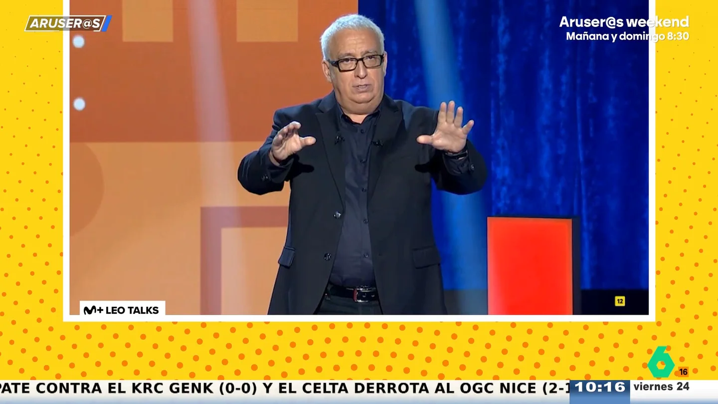 Leo Harlem, a las batas de hospital: "Las diseñó un director de cine porno, pero vasco" Leo Harlem, a las batas de hospital: "Las diseñó un director de cine porno, pero vasco"