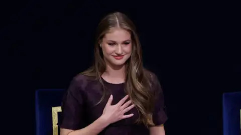 La princesa Leonor realiza su discurso más político saliendo en defensa de la migración: "Democracia frente a la intolerancia" La princesa Leonor realiza su discurso más político saliendo en defensa de la migración: "Democracia frente a la intolerancia"