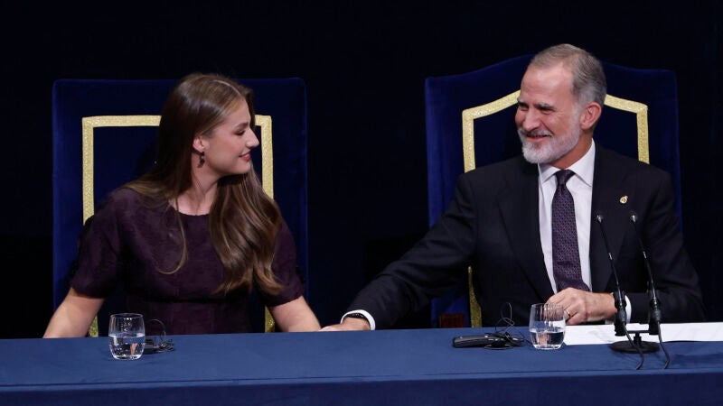 La princesa Leonor y el rey Felipe VI. La princesa Leonor y el rey Felipe VI.