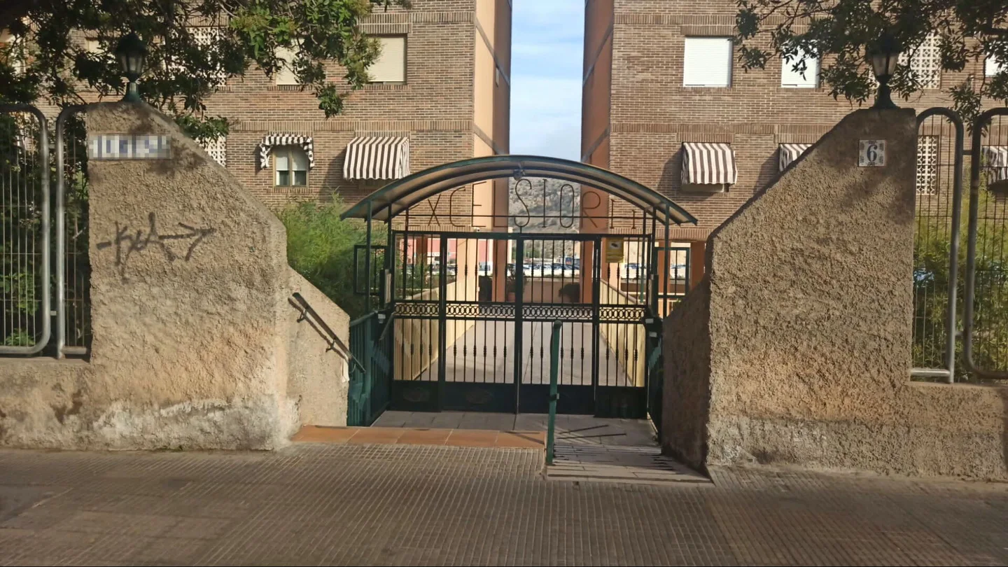 El edificio donde una mujer ha sido asesinada en Alicante. El edificio donde una mujer ha sido asesinada en Alicante.
