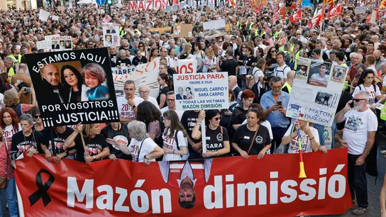 La duodécima manifestación bajo el lema "Mazón dimissió" contra la gestión de la DANA cuatro días antes de su primer aniversario. La duodécima manifestación bajo el lema "Mazón dimissió" contra la gestión de la DANA cuatro días antes de su primer aniversario.