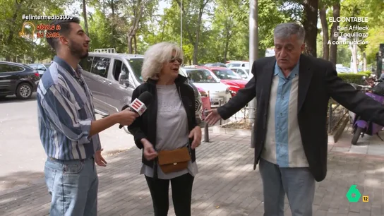 El Gran Wyoming se 'enfrenta' a una de sus 'haters': "Me está dando una paliza tremenda" El presentador de El Intermedio ha salido a la calle para enfrentarse a la opinión que tienen sobre él. Lo hace escondido en una furgoneta mientras Isma Juárez pregunta a la gente por Wyoming.