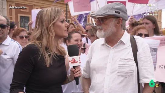 Sebastián Recio, portavoz de Marea Blanca Andalucía: "La sanidad pública ha tenido un proceso de deterioro por la privatización" Andrea Ropero se ha trasladado hasta Sevilla para asistir a la concentración convocada por Amama frente al Palacio de San Telmo como protesta por los errores en los cribados del cáncer de mama.