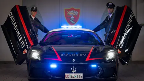 Maserati MC Pura 'uniformado' para los Carabinieri Maserati MC Pura 'uniformado' para los Carabinieri