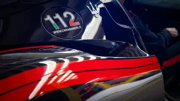 Maserati MC Pura de la policía italiana, equipado para transporte urgente de órgnos y sangre. Maserati MC Pura de la policía italiana, equipado para transporte urgente de órgnos y sangre.