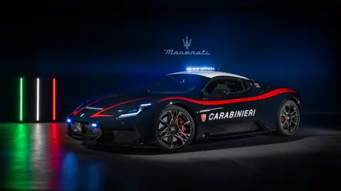 Maserati MC Pura 'uniformado' para los Carabinieri Maserati MC Pura 'uniformado' para los Carabinieri