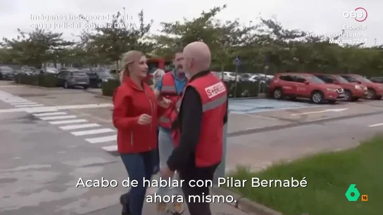 El momento en el que Salomé Pradas rechazó el ofrecimiento de la delegada del Gobierno de activar la UME: "Alerta uno" Equipo de Investigación reconstruye la llegada de Salomé Pradas al Centro de Emergencias el día de la DANA, donde se la puede ver rechazar el ofrecimiento de la delegada del Gobierno para activar a la UME o ser avisada, a las 12:30, del peligro de la rambla del Poyo.