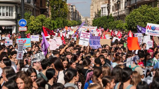 La manifestación contra el bullying de Sevilla, este martes 28 de octubre.