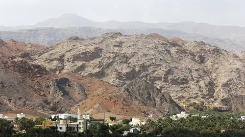 Montañas. Nizwa Montañas. Nizwa