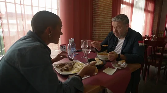 Así explicó Oti Cabadas a Chicote el cambio del menú del día para los camioneros: "Ahora pagas 15 euros y comes albóndigas de lata" Así explicó Oti Cabadas a Chicote el cambio del menú del día para los camioneros: "Ahora pagas 15 euros y comes albóndigas de lata"