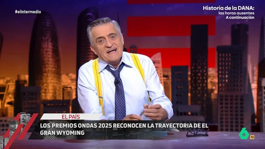 Wyoming agradece su Ondas: "No hubiese sido posible sin este maravilloso equipo y mi inseparable compañera Sandra Sabatés" El presentador de El Intermedio ha recibido el premio a mejor comunicador en la 72ª edición de estos premios. Wyoming no ha dudado en extender su agradecimiento a sus compañeros, pero también se ha acordado de su familia.