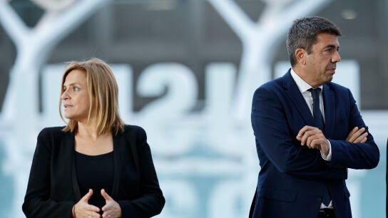 Pilar Bernabé y Carlos Mazón, durante el funeral de Estado por las víctimas de la DANA