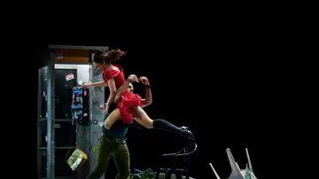 El cuento de 'El castillo de Barbazul' y la violencia de ‘El mandarín maravilloso' convencen al público del Teatro Real El cuento de 'El castillo de Barbazul' y la violencia de ‘El mandarín maravilloso' convencen al público del Teatro Real