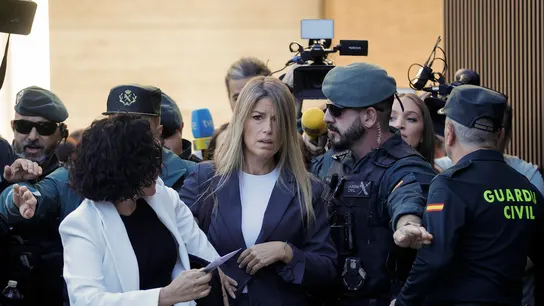 Maribel Vilaplana, la periodista que comió con el president de la Generalitat, Carlos Mazón, el 29 de octubre de 2024, el día de las inundaciones que causaron 229 muertos, a su llegada este lunes a los juzgados de Catarroja. Maribel Vilaplana, la periodista que comió con el president de la Generalitat, Carlos Mazón, el 29 de octubre de 2024, el día de las inundaciones que causaron 229 muertos, a su llegada este lunes a los juzgados de Catarroja.